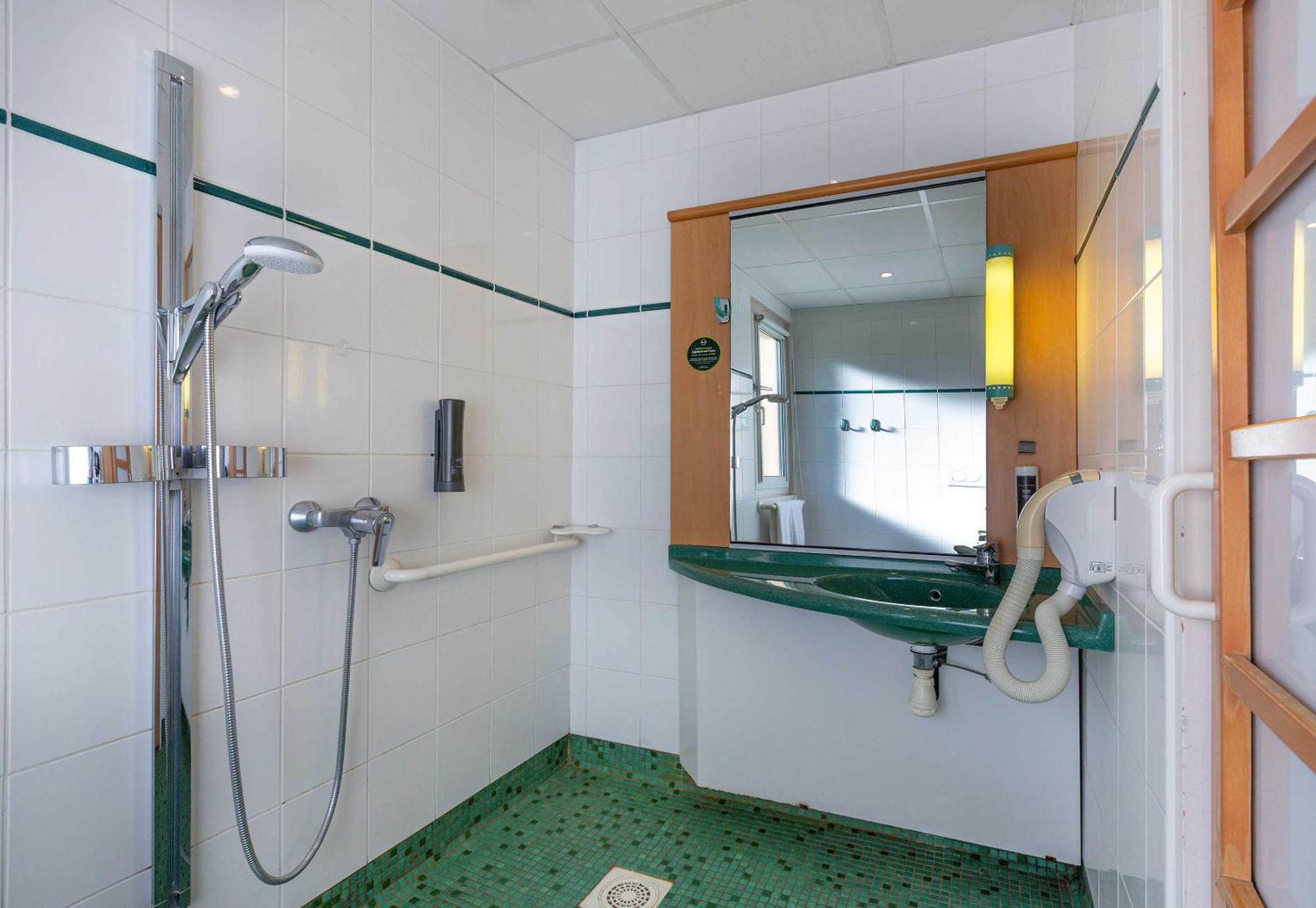 B&B Hotel Blois Nord Vallee Maillard Exteriör bild